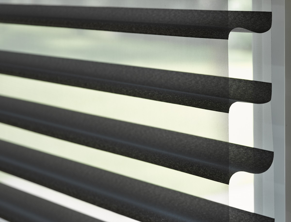 Luxaflex Silhouette 75mm Vane Grey/Black Luxaflex Silhouette 75mm Vane Grey/Black